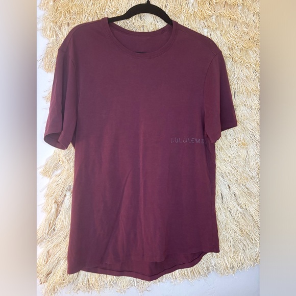 Lululemon Men’s ✨EUC✨5 Year Basic Tee *Lunar New Year 🌒Garnet Red🪩RARE 2020 - Picture 11 of 14